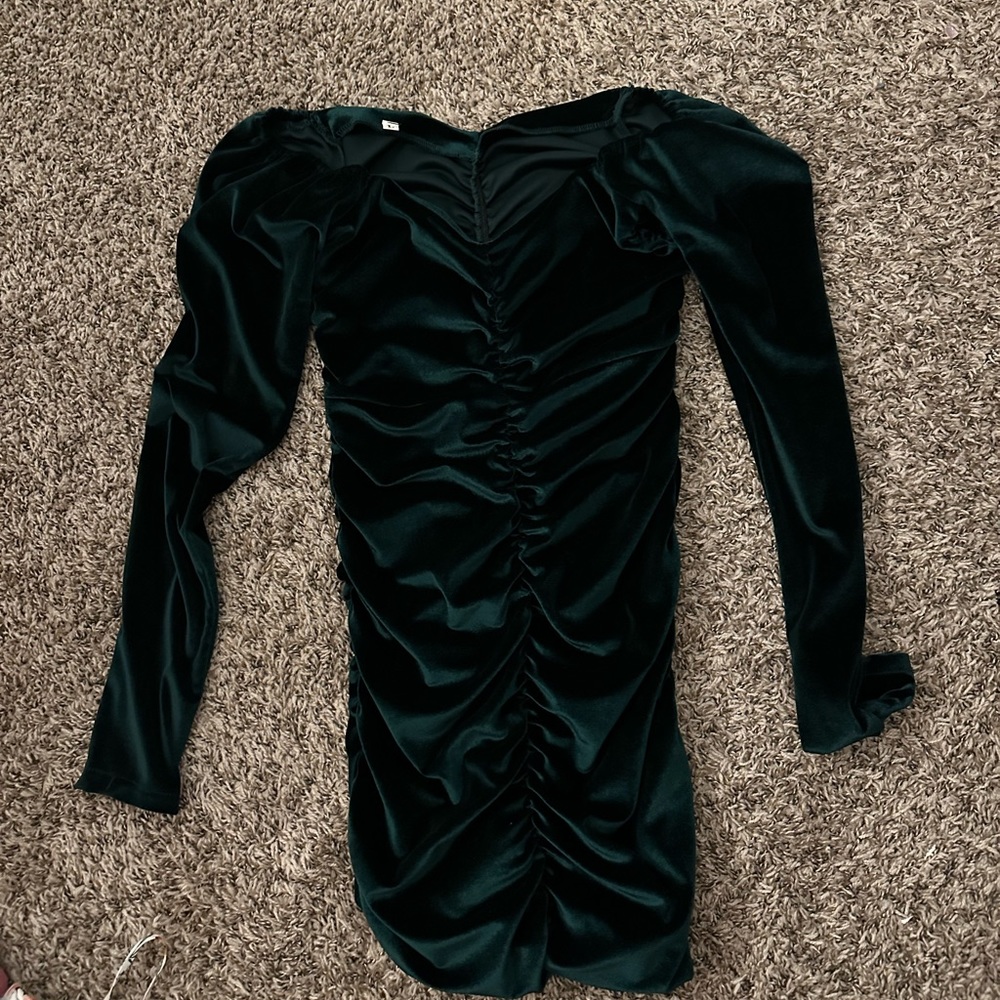 Green bodycon dress